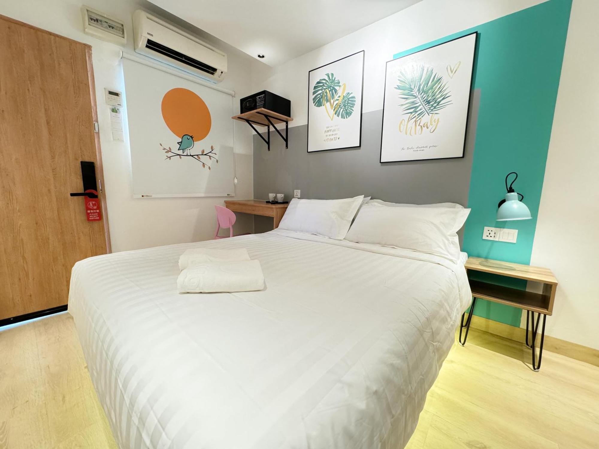Apple 1 Hotel Gurney George Town Exterior photo