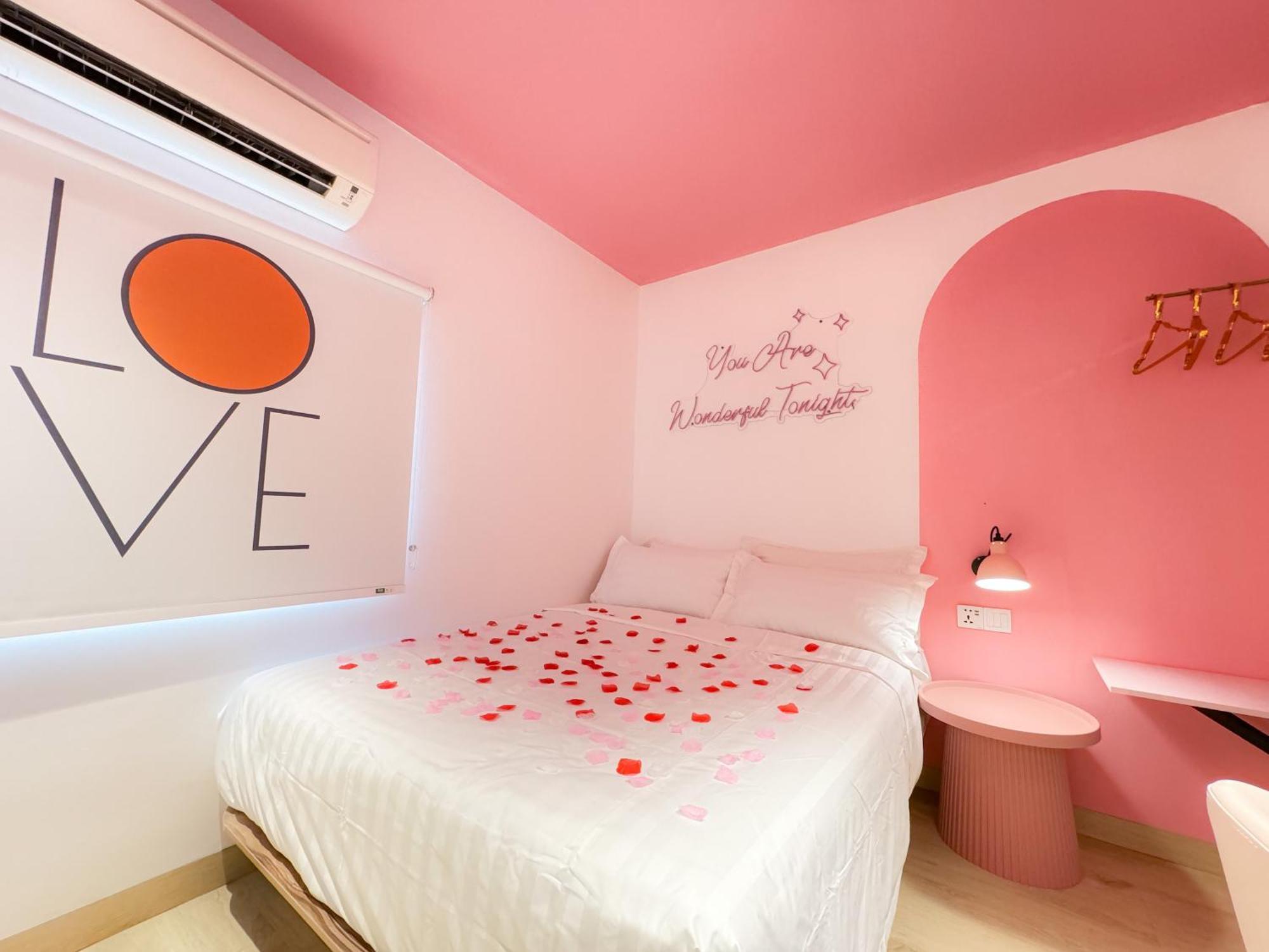Apple 1 Hotel Gurney George Town Exterior photo