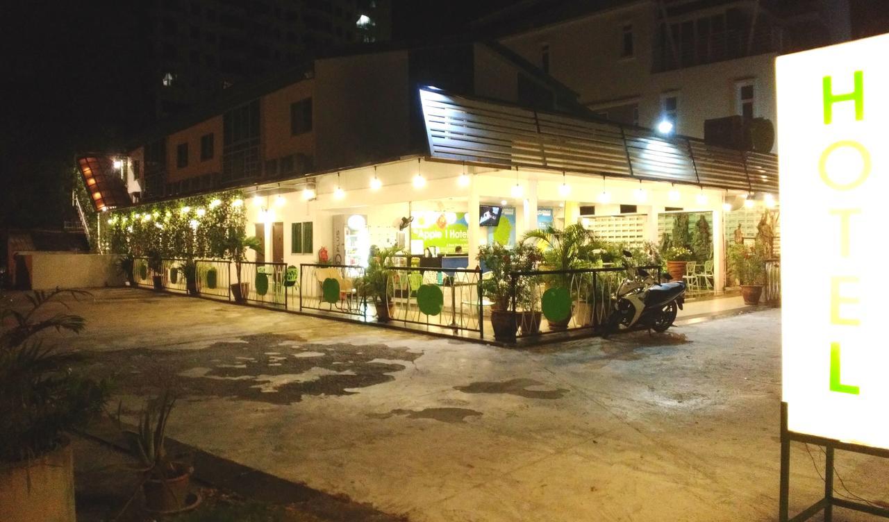 Apple 1 Hotel Gurney George Town Exterior photo